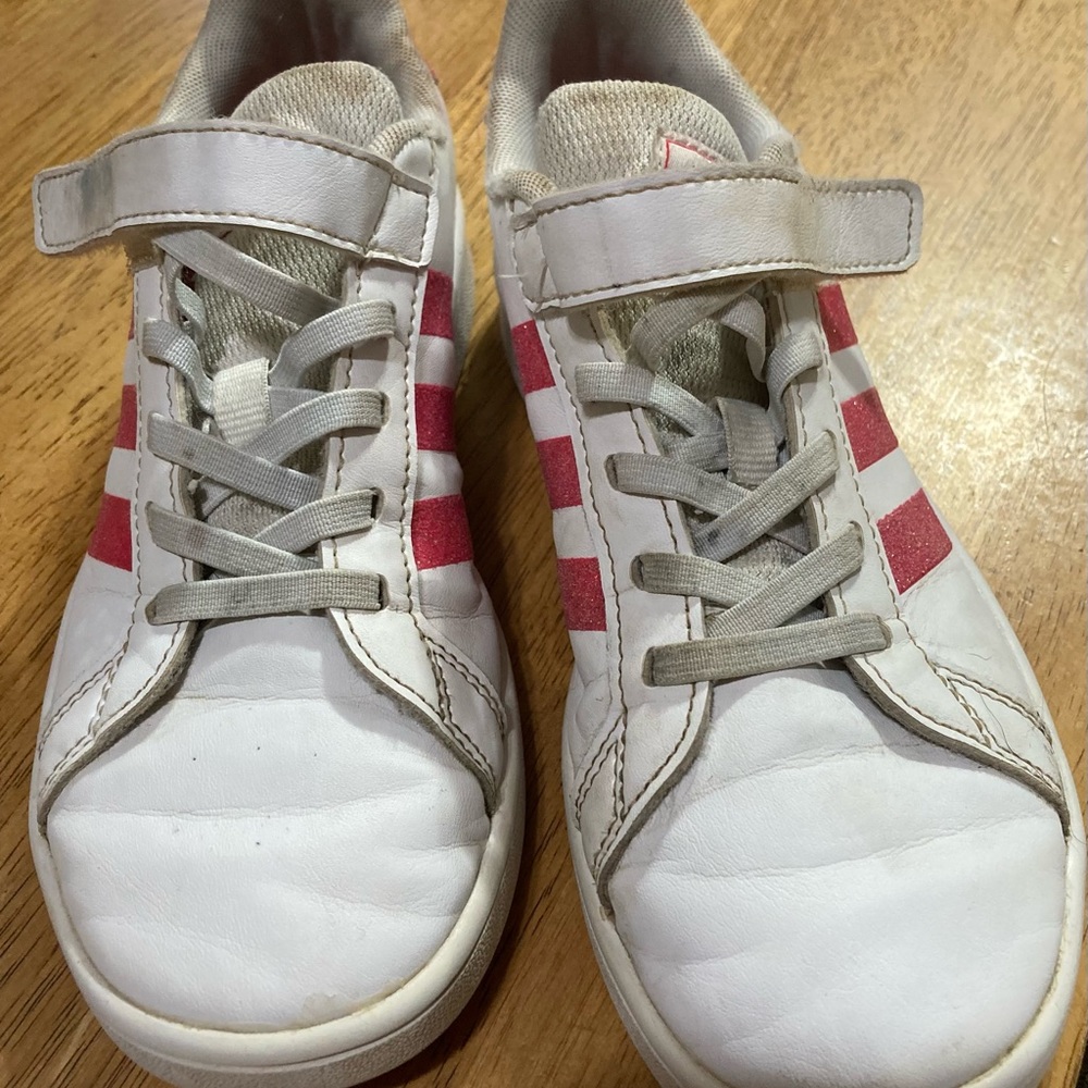 Super cute adidas girl size 2